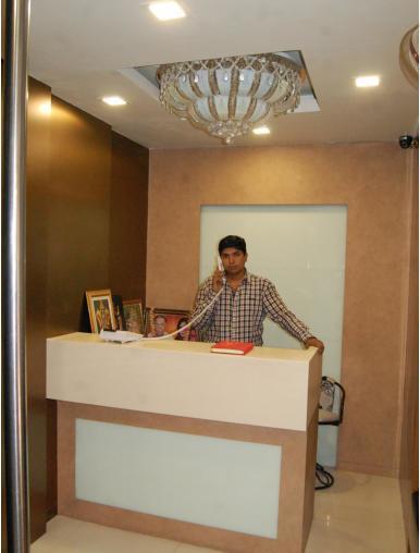 Hotel Poonam Palace Ujjain Buitenkant foto